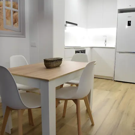 Nuevo En Totalmente Reformado Con Parking Privado